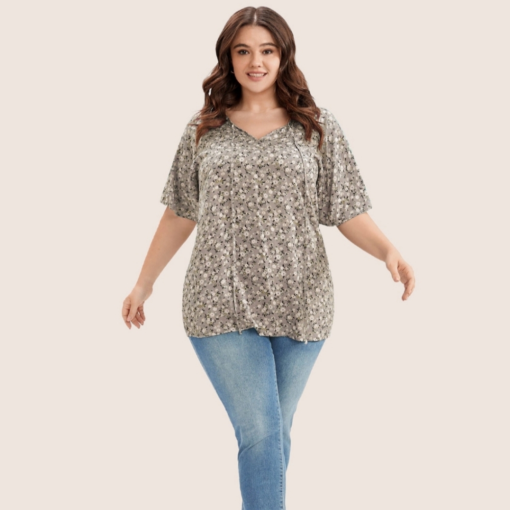 Ditsy Floral Ruffle Sleeve Tie NeckBlouse - Picture 4 of 11